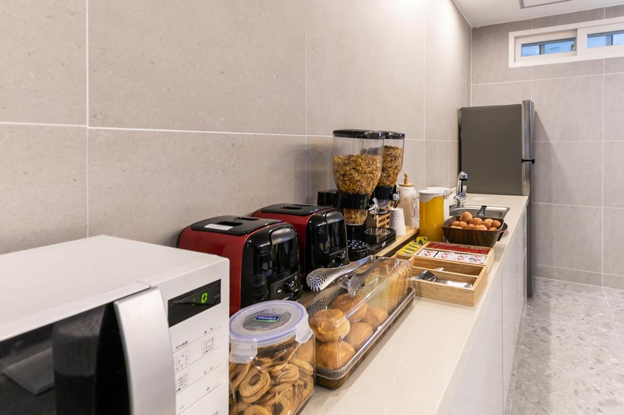 Browndot Hotel Sasang Renecite Busan Exteriör bild