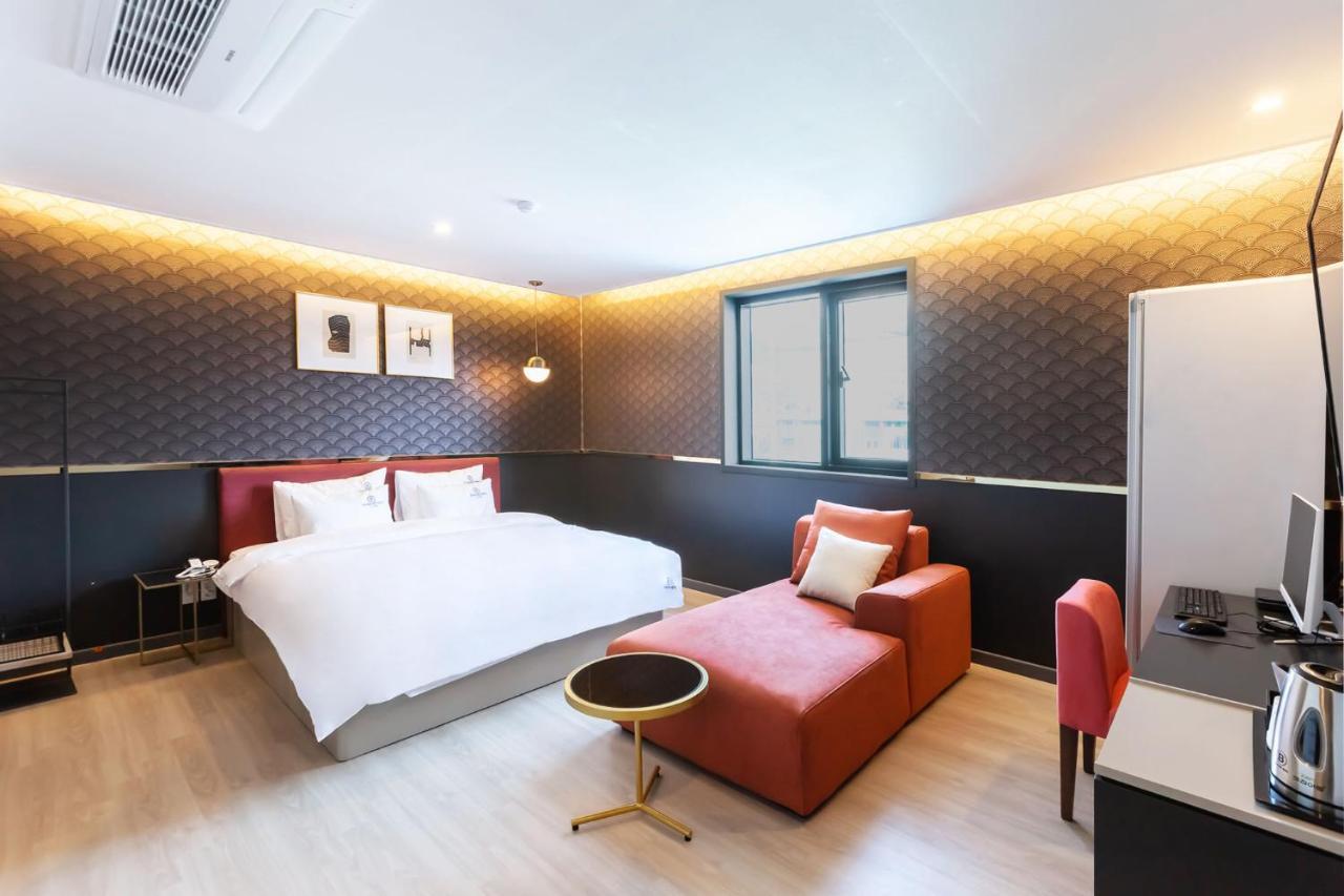 Browndot Hotel Sasang Renecite Busan Exteriör bild