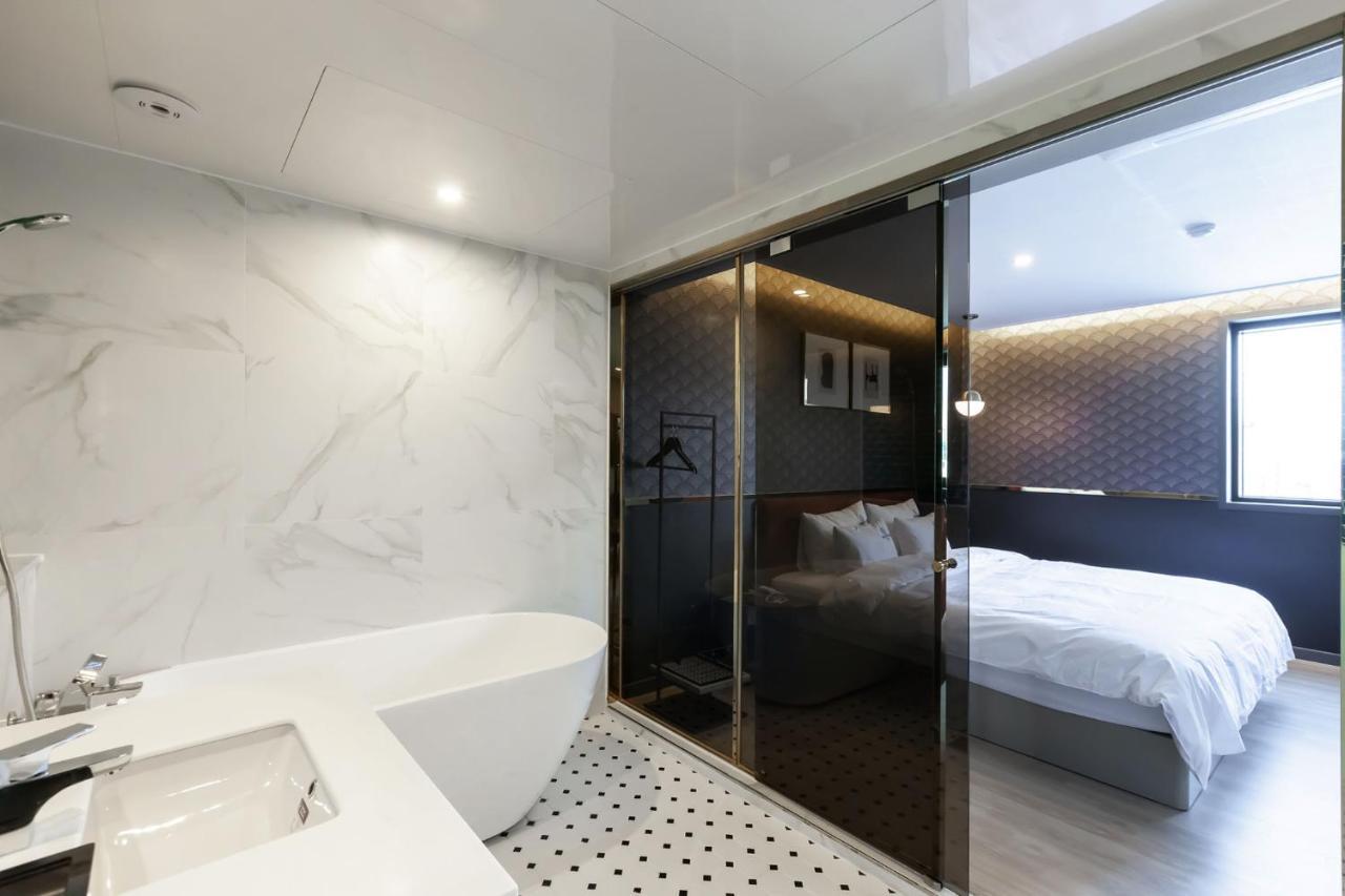 Browndot Hotel Sasang Renecite Busan Exteriör bild