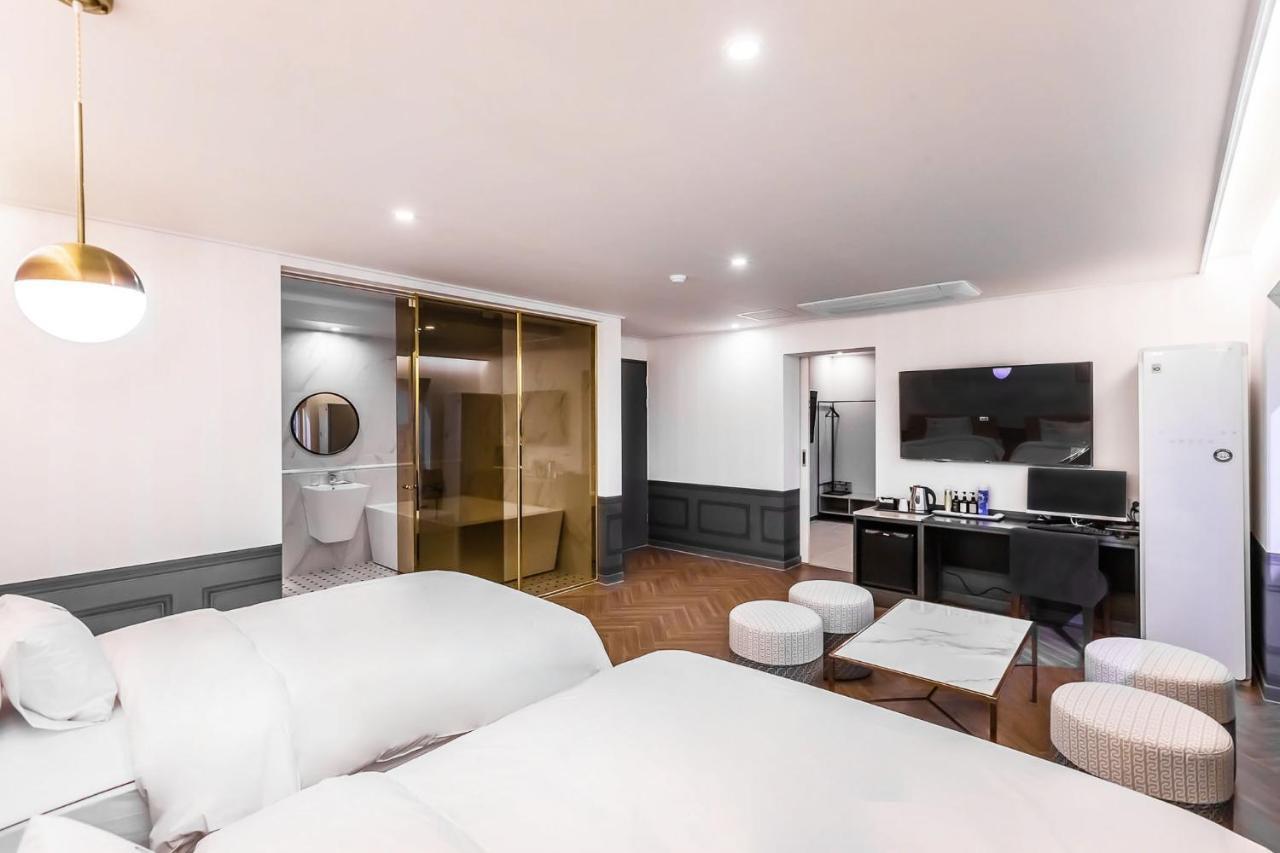 Browndot Hotel Sasang Renecite Busan Exteriör bild