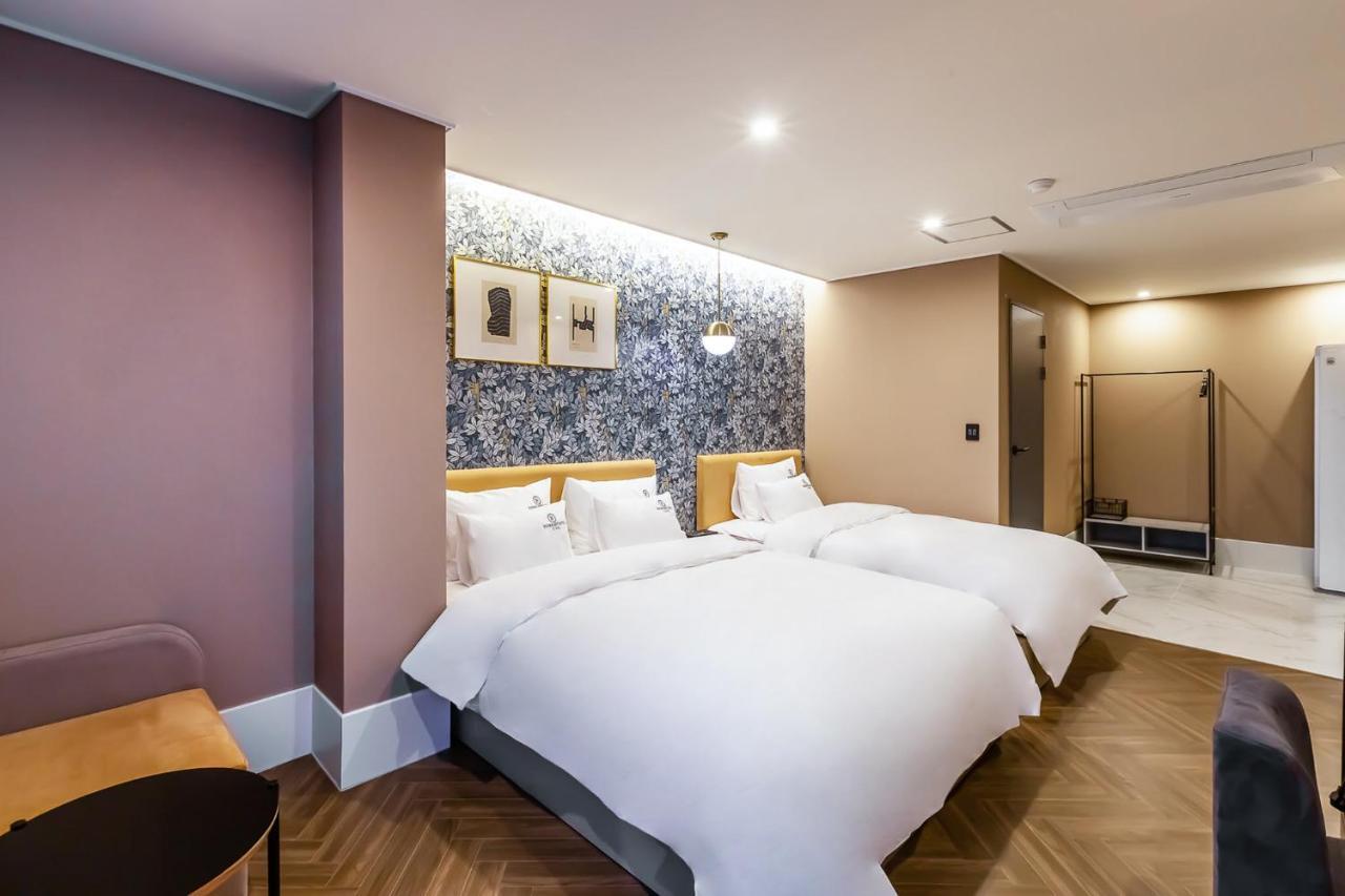 Browndot Hotel Sasang Renecite Busan Exteriör bild