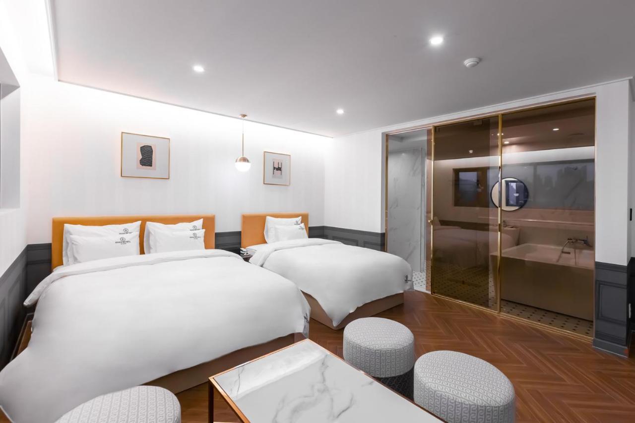 Browndot Hotel Sasang Renecite Busan Exteriör bild
