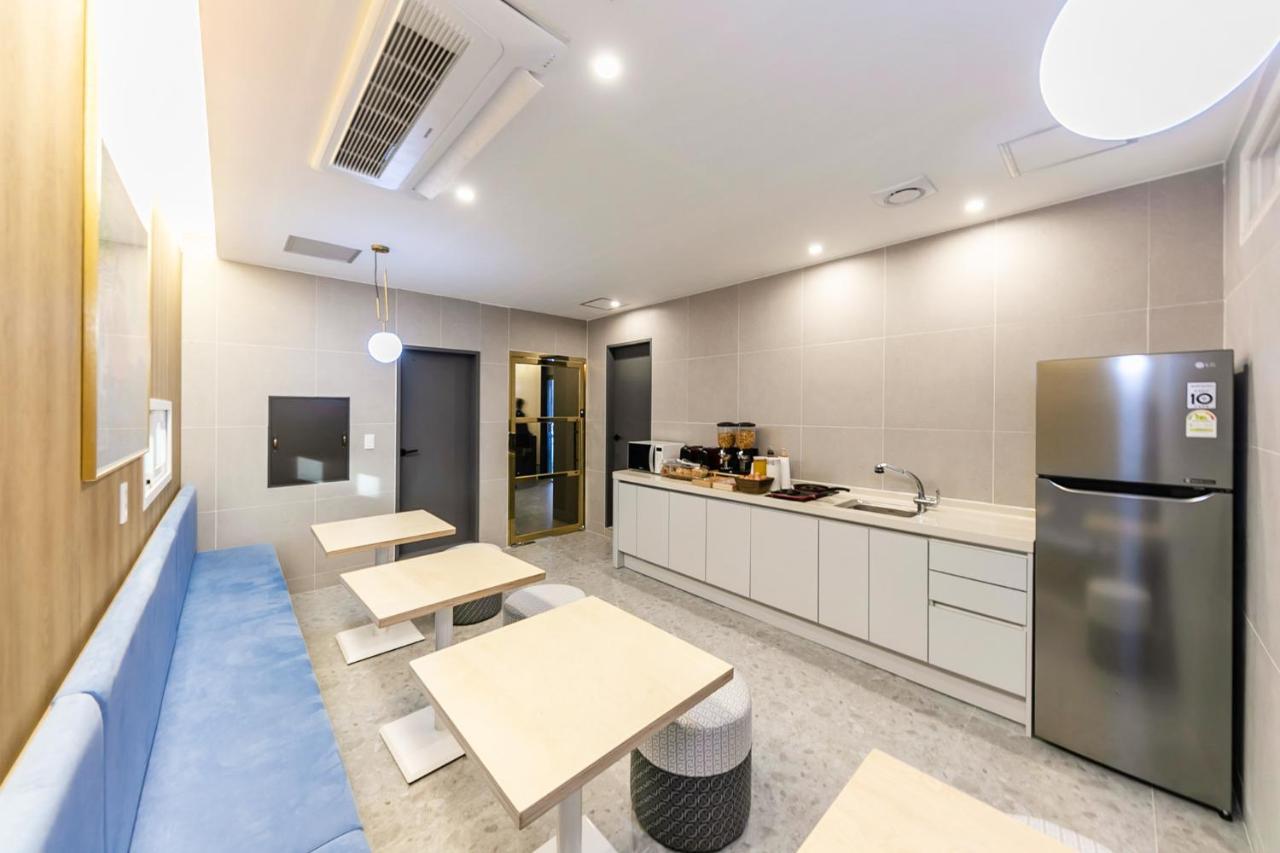 Browndot Hotel Sasang Renecite Busan Exteriör bild